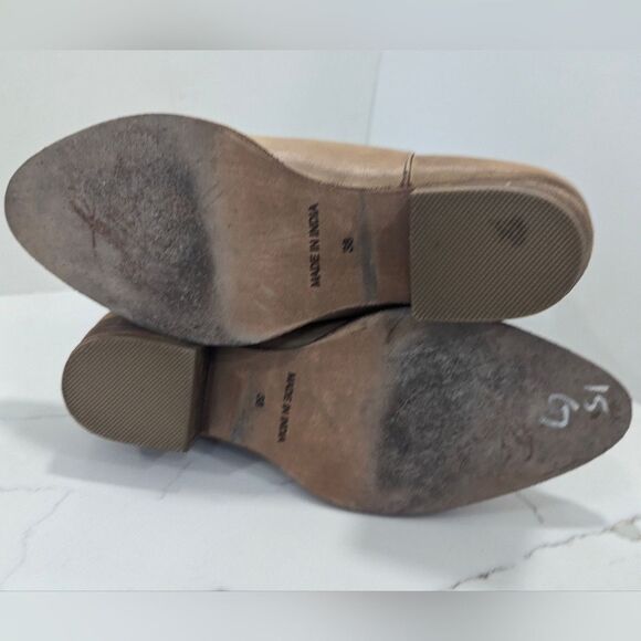 Free People Charm Double V Ankle Boot butterfly soft western Leather Tan sz 7.5 - Picture 13 of 13